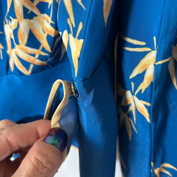 Vintage Bell Sleeve SIlk? Kimono Cross Snap Top Made in Japan Blue - Picture 4 of 7